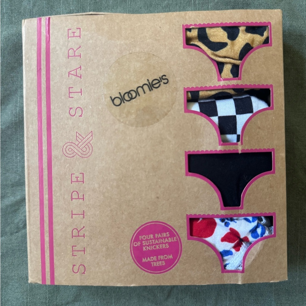 [NWT] Stripe & Stare Women's Panties Set - Multicolor